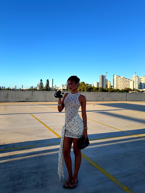 oliviaphillipps instagram image archive image