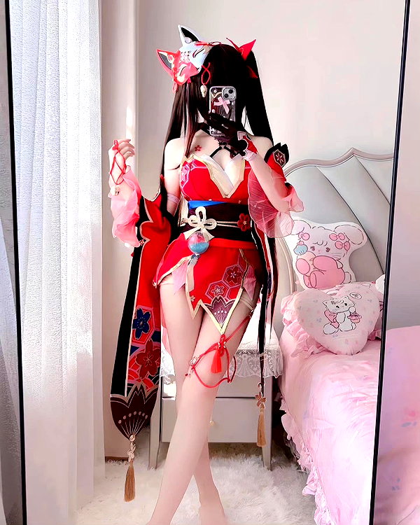 gallery_cosplayer instagram image archive image