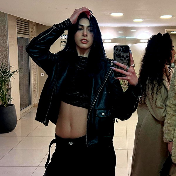 ayash.hila instagram image archive image