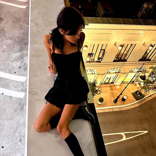 leonanaomii instagram image archive image