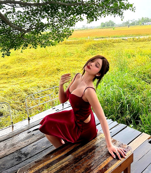 lyhythuedoxinh instagram image archive image