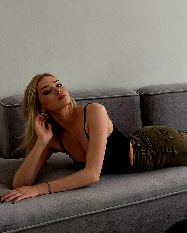 esmireal instagram image archive image