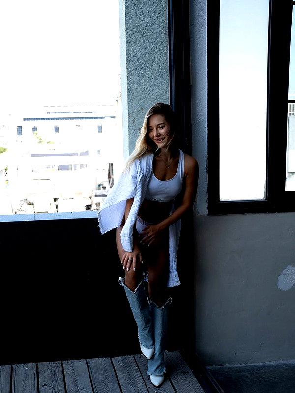 alexandra_pilatess instagram image archive image
