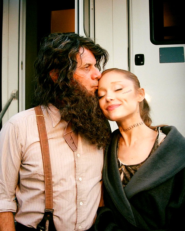 arianagrande instagram image archive image