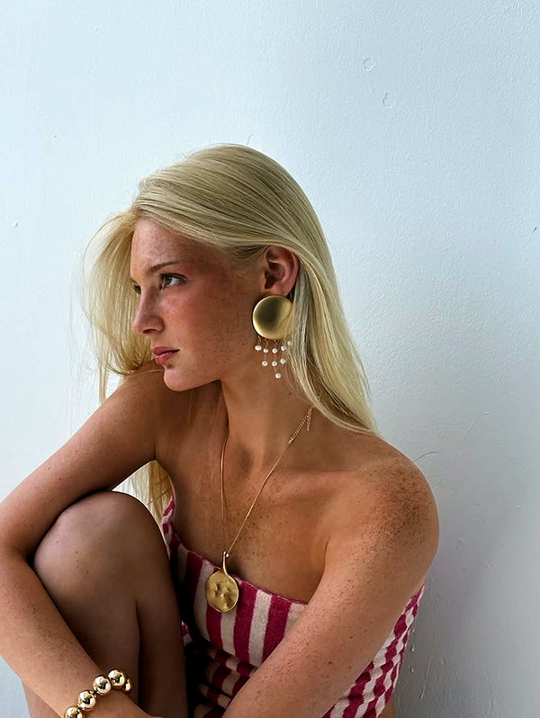 maya_levy___ instagram image archive image