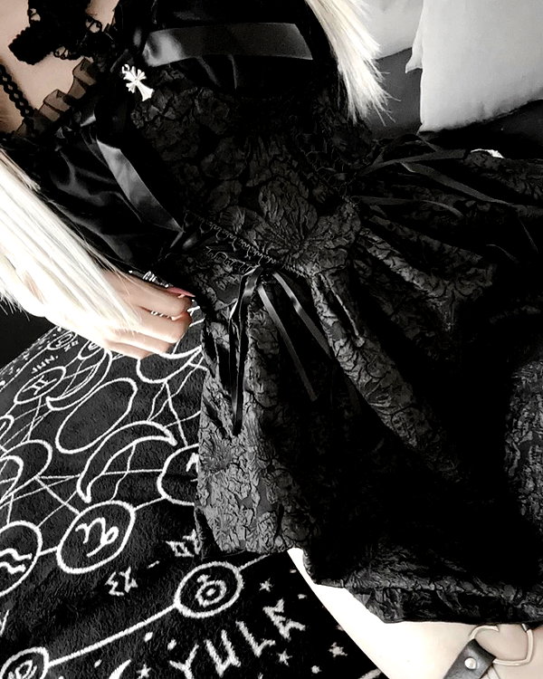 _lia.moon archive image