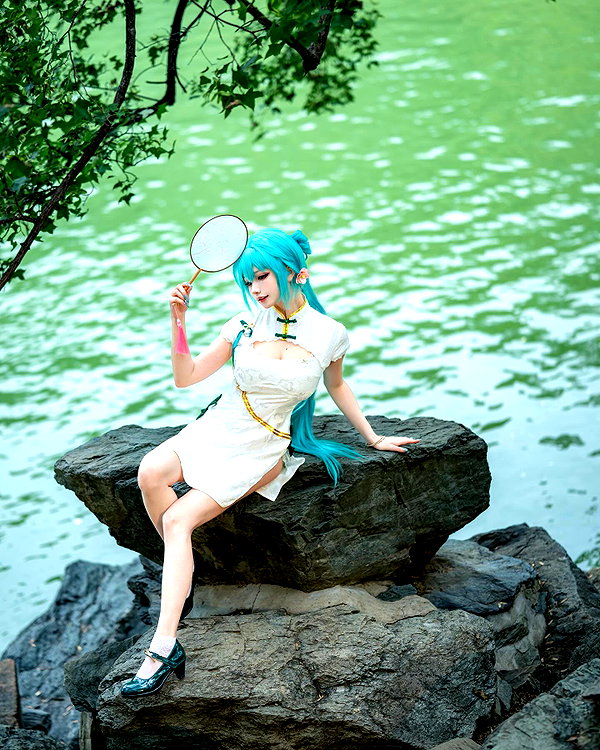 xier_cos instagram image archive image
