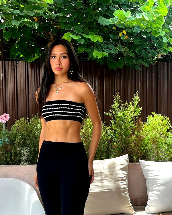 cait.knight instagram image archive image