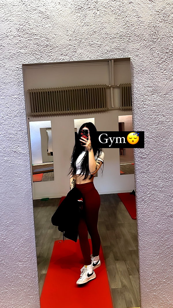 cata.leyah instagram image archive image