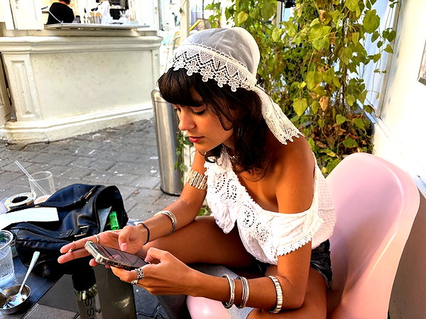 devalluna instagram image archive image