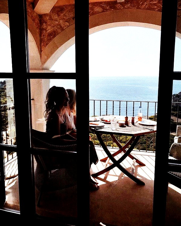 pia__kim instagram image archive image