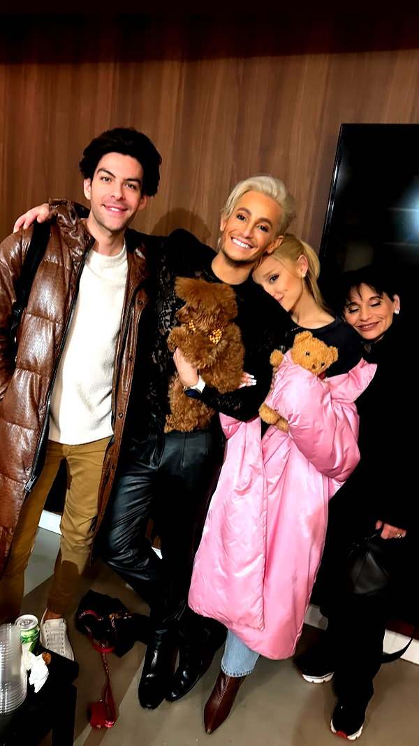 arianagrande instagram image archive image