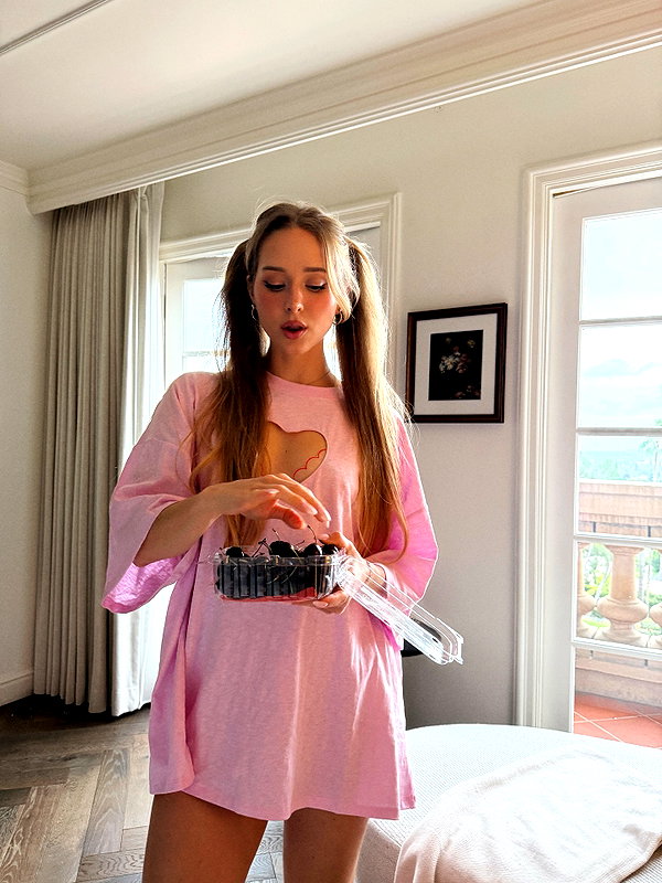 carolinezalog instagram image archive image