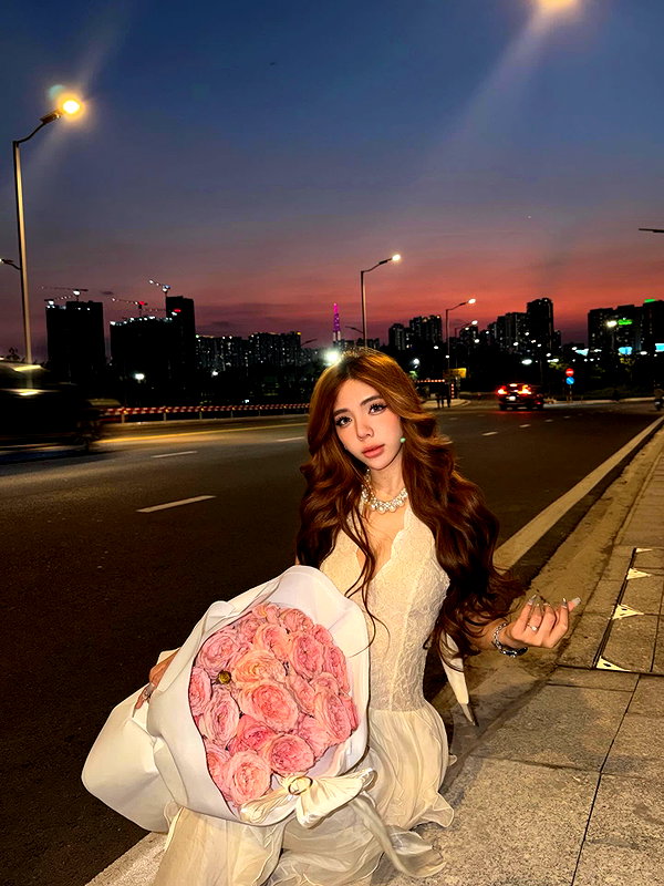lyhythuedoxinh instagram image archive image