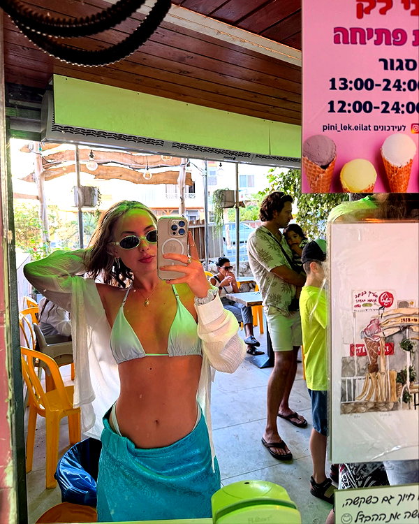 roni_ackerman instagram image archive image