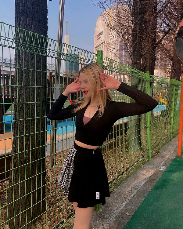 alisen.mari instagram image archive image