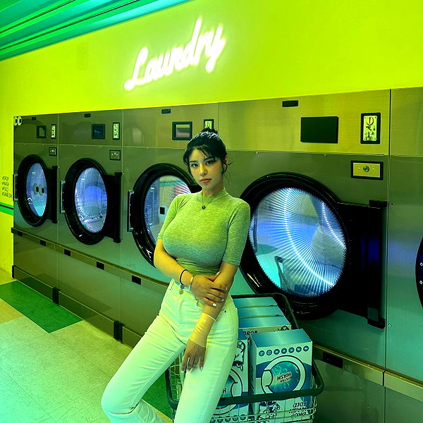 ro_bbin123 instagram image archive image