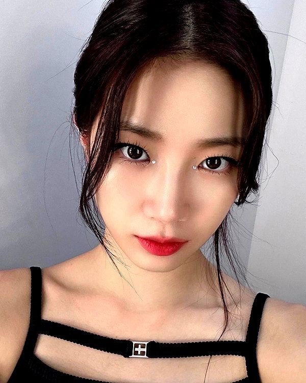 zuhazana instagram image archive image