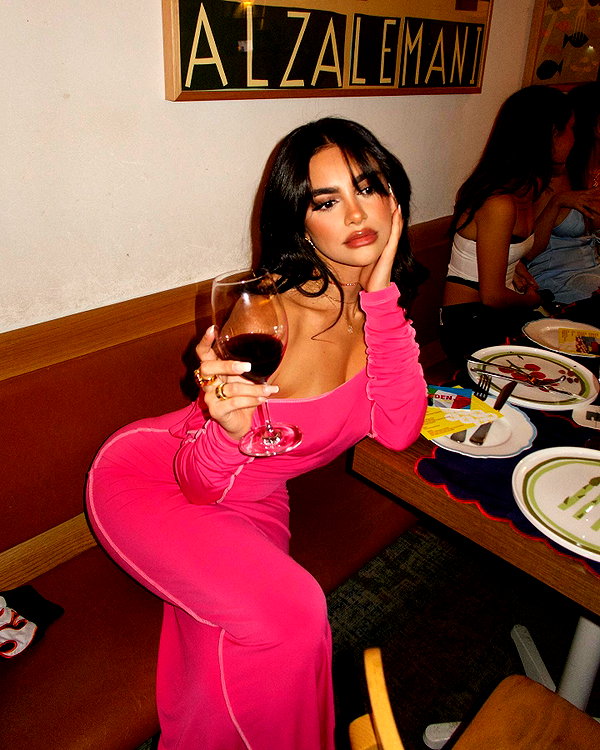 godbless_jess instagram image archive image