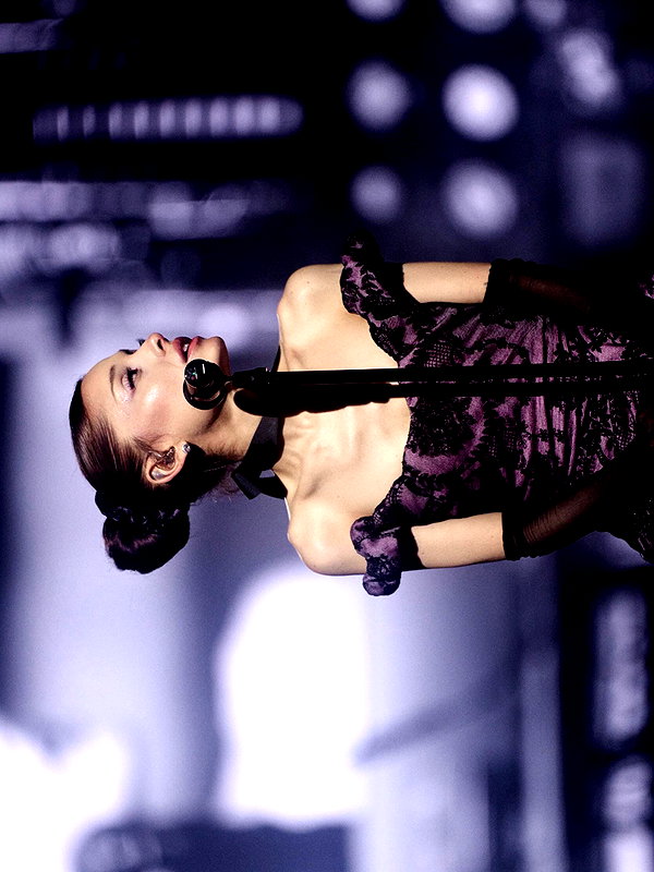 arianagrande instagram image archive image