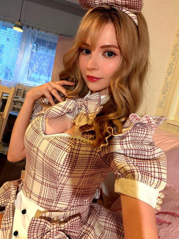 peachmilky_ instagram image archive image