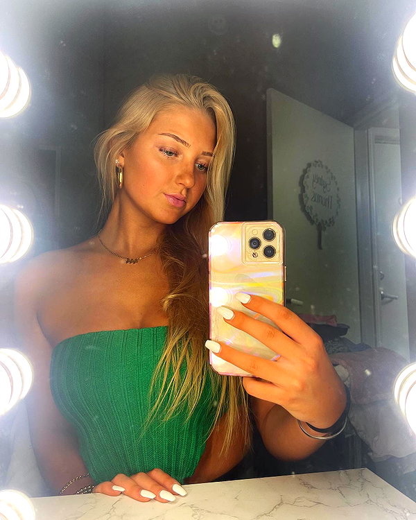 iamsydneythomas instagram image archive image