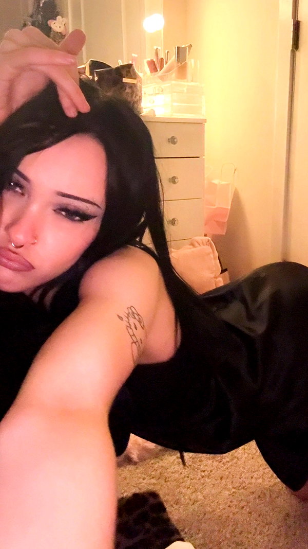 juliaelzz instagram image archive image