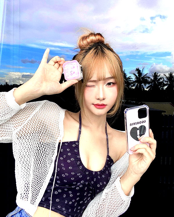 lai_931201 instagram image archive image