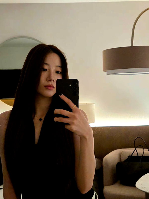 zuhazana instagram image archive image