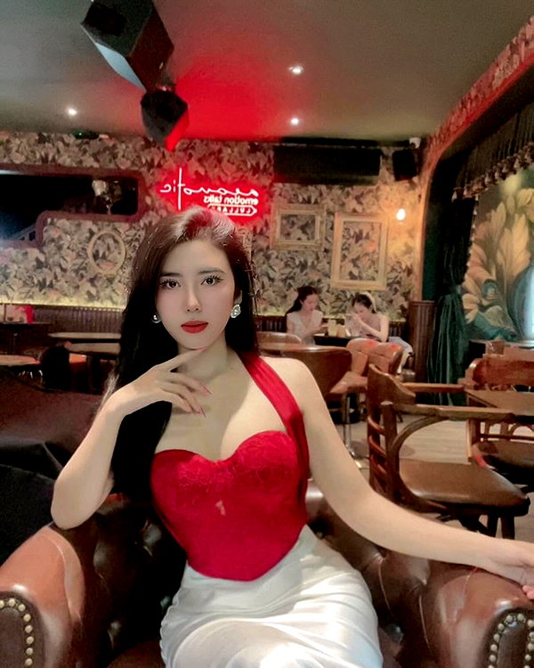 lyhythuedoxinh instagram image archive image