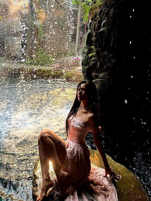 lyhythuedoxinh instagram image archive image