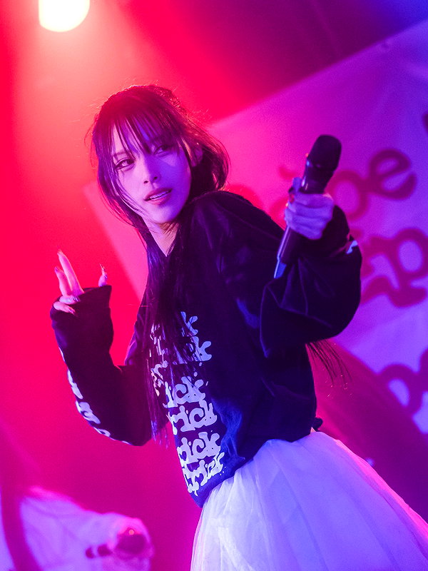 yamikumo_leisa instagram image archive image