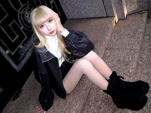 4ure1i2 instagram image archive image