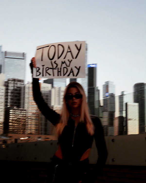 ariseviss instagram image archive image