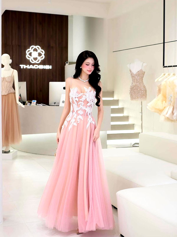 lyhythuedoxinh instagram image archive image