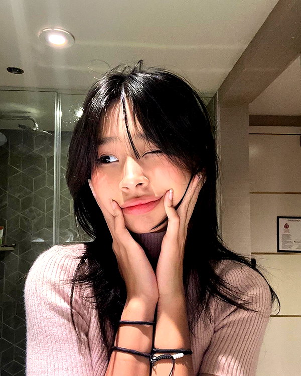 princessamelia_official instagram image archive image