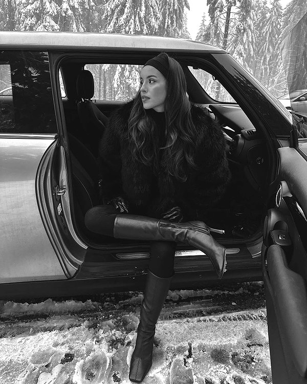 zoeliss instagram image archive image