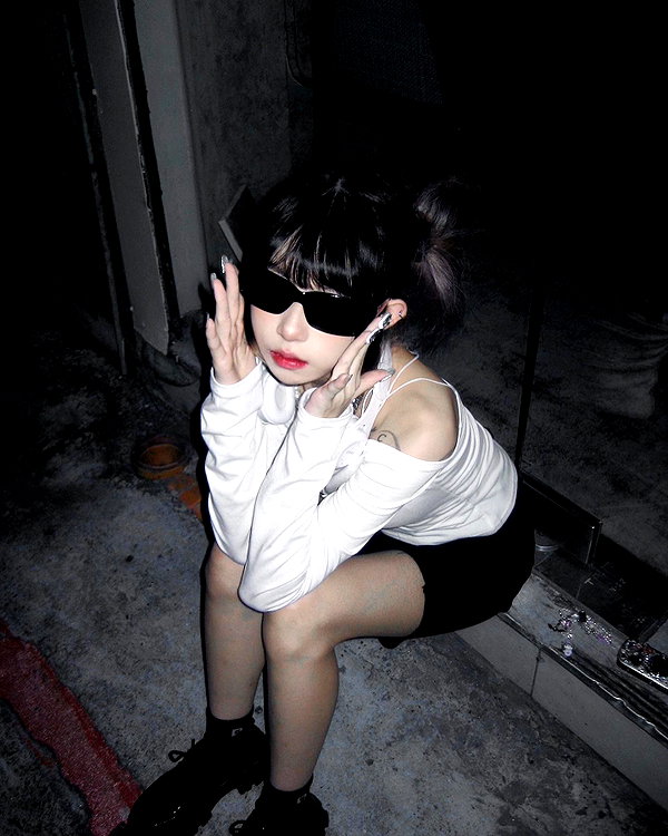 nixqq.425_ instagram image archive image