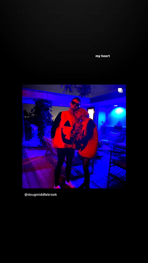 arianagrande instagram image archive image