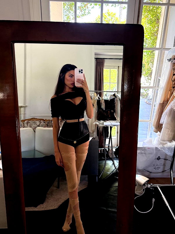 madisonbeer instagram image archive image