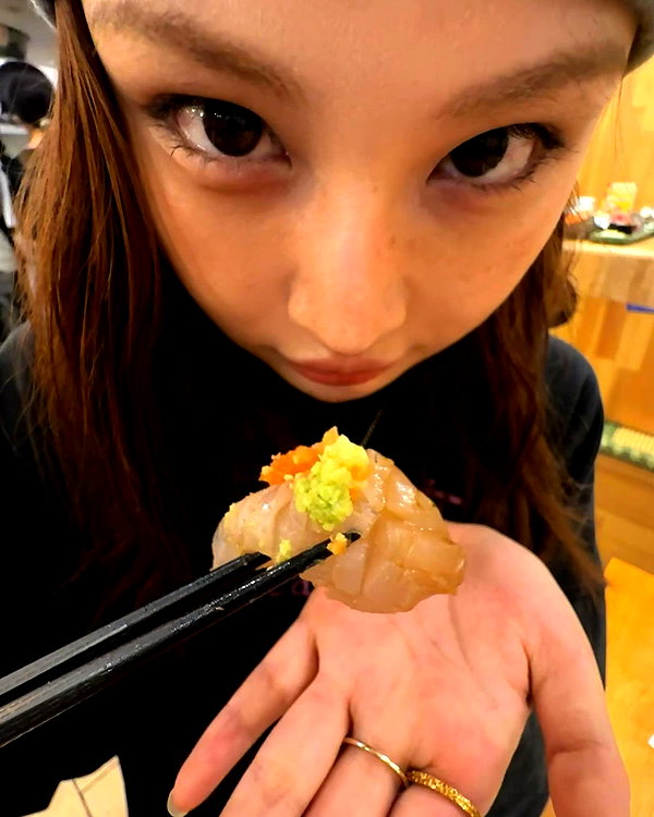 ll.lu1s instagram image archive image