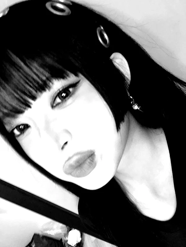 hhh.e_c.v instagram image archive image