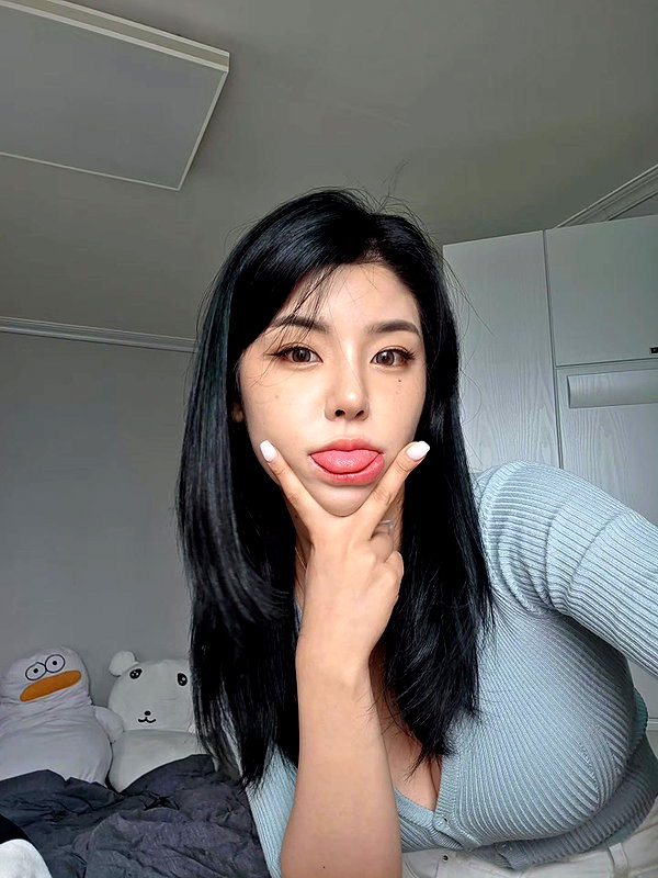 ro_bbin123 instagram image archive image