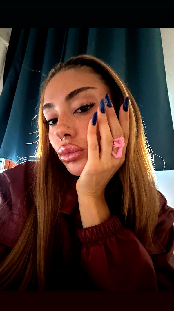 Archived image from @elyssmx on Instagram