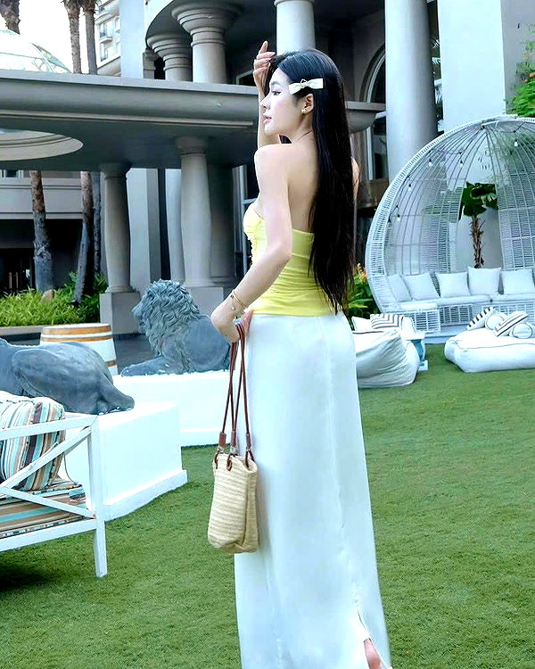 lyhythuedoxinh instagram image archive image