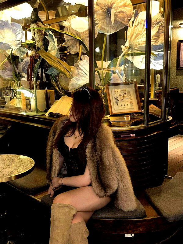 lyhythuedoxinh instagram image archive image