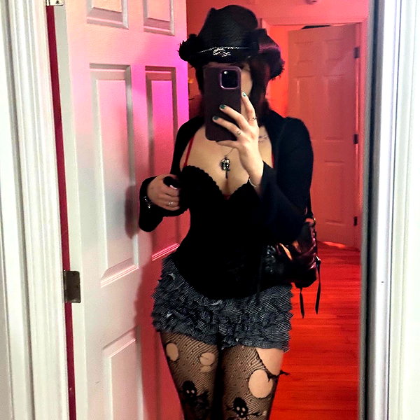 haileylayfield instagram image archive image
