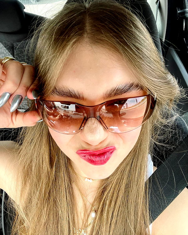 mishel_d_ instagram image archive image