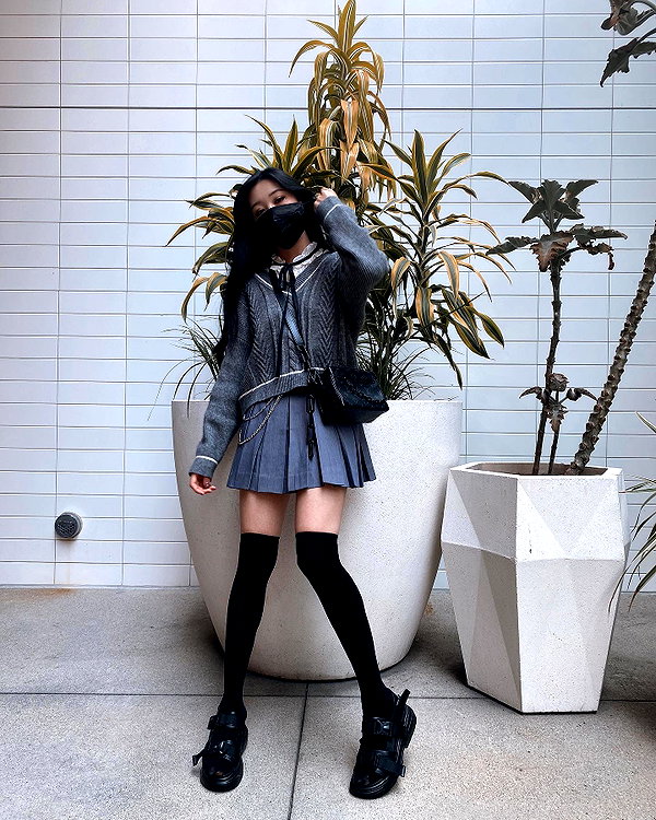 emily.ghoul instagram image archive image