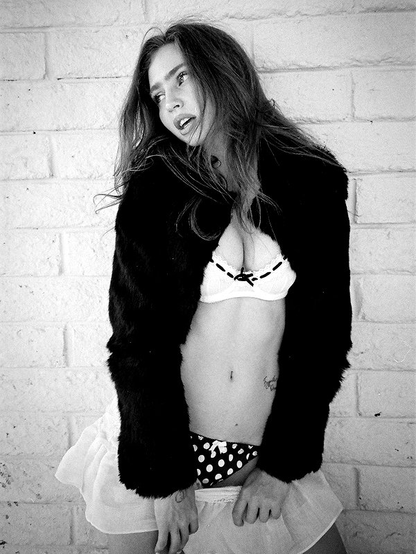 renatarrii instagram image archive image